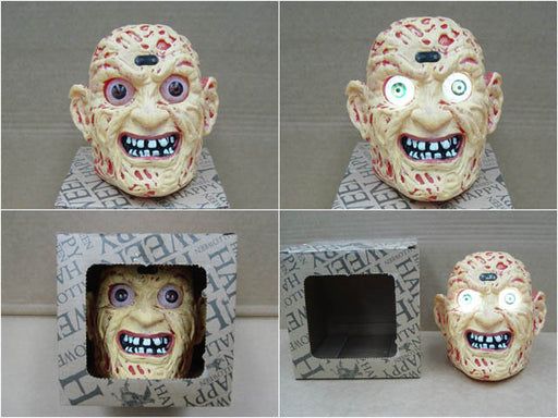 Light Up Skull With Sound 13x15cm